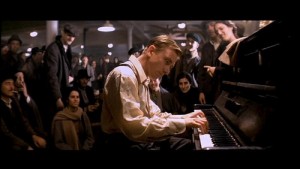 1900-play-piano